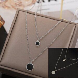 Double Layer Disk Pendant Necklace (Silver tone)